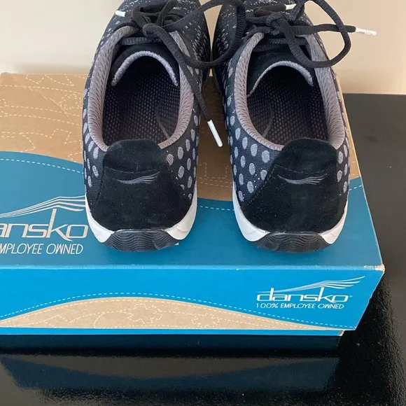 Dansko Women’s Sneakers New in Box 38 Hanna Dot