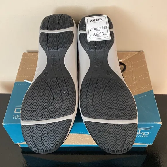 Dansko Women’s Sneakers New in Box 38 Hanna Dot