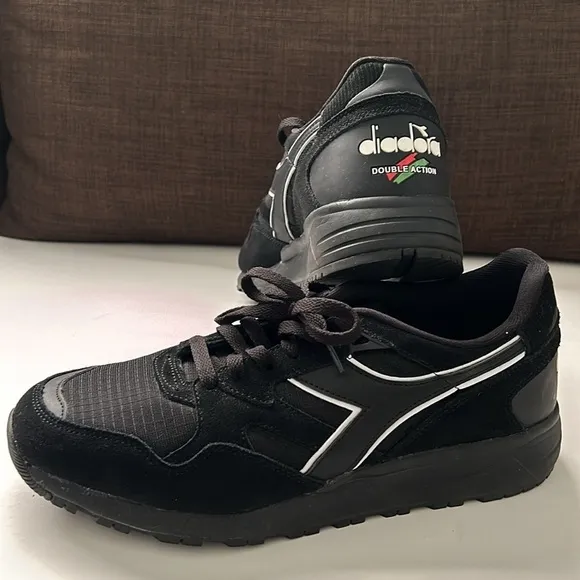 Diadora Men’s N9002 Triple Black Sneaker Shoes