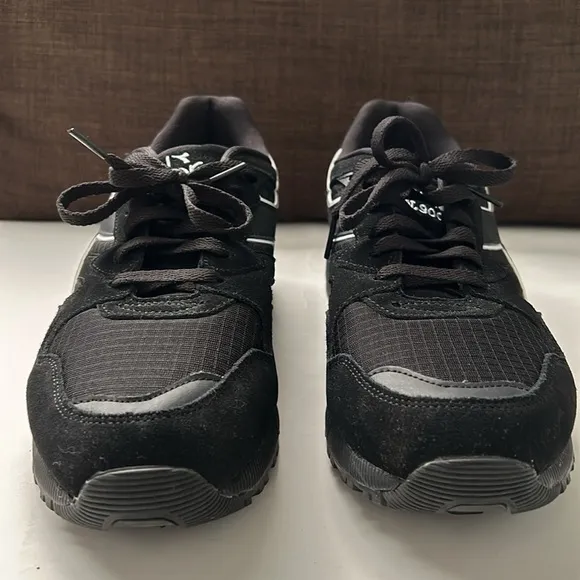 Diadora Men’s N9002 Triple Black Sneaker Shoes