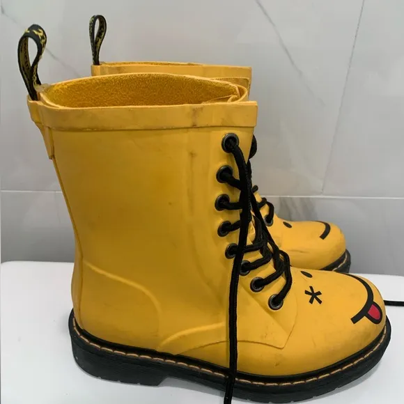 Dr. Doc Martens Women's Hincky Yellow Smiley Face Eye Platform Boot 1460 shoes 6