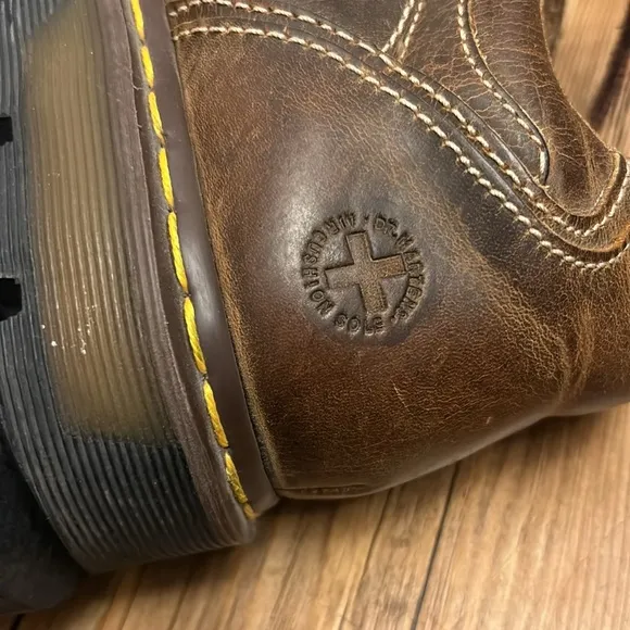 Dr Marten Kennewick Men’s Shoes Brown Size 10