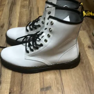 Dr. Marten Zavala White Combat Boot - New