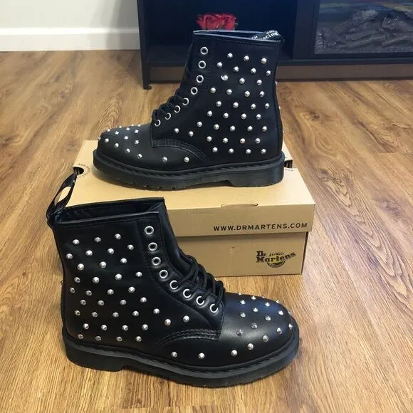 DR MARTENS 1460 studded black leather combat lace up boots shoes women’s 8 new
