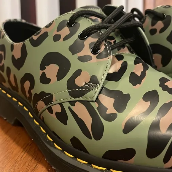 Dr. Martens 1461 Khaki Green Distorted Leopard Smooth Shoes Mens 10 / Women’s 11