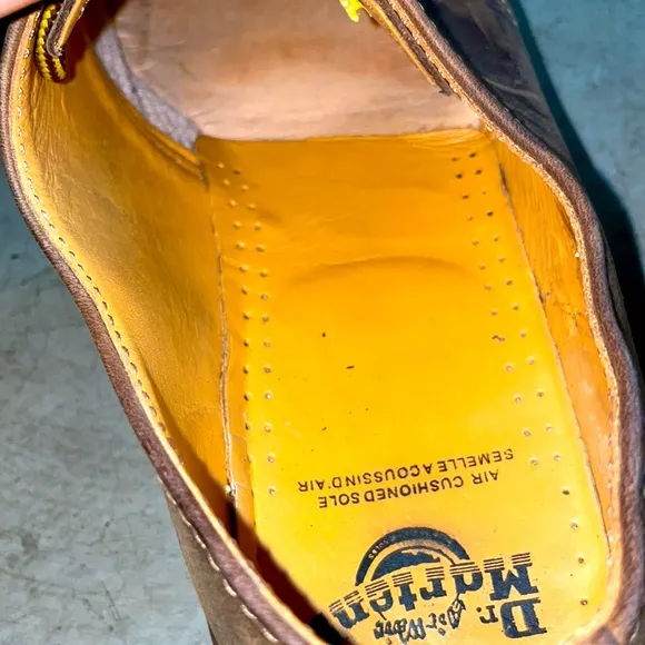 Dr. Martens 1561 men’s shoes