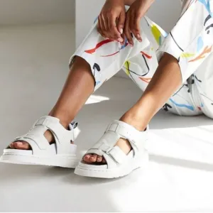 Dr. Martens Kamilah White Leather Chunky Platform Fisherman Sandals sz 5 - (6?)