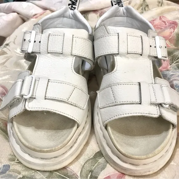 Dr. Martens Kamilah White Leather Chunky Platform Fisherman Sandals sz 5 - (6?)