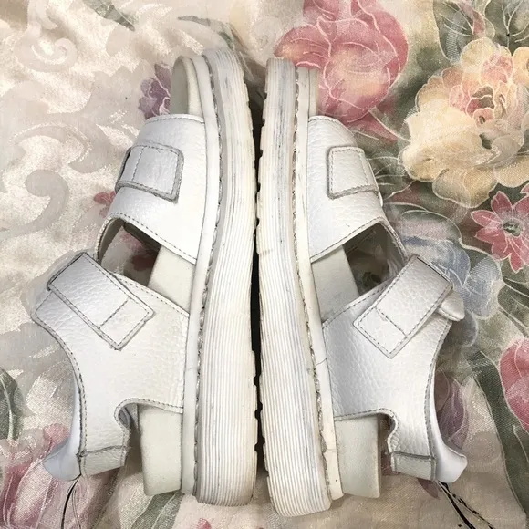 Dr. Martens Kamilah White Leather Chunky Platform Fisherman Sandals sz 5 - (6?)