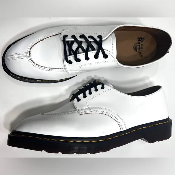 Dr. Martens Men’s 2046 Vintage Leather Oxford Shoes