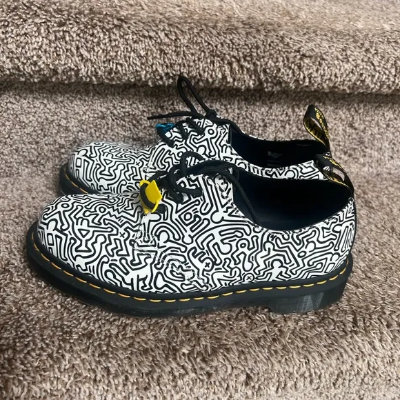 Dr. Martens Men’s Keith Haring x 1461 'Allover Black and White Patterned Shoes