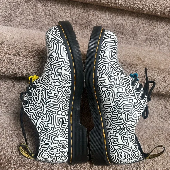 Dr. Martens Men’s Keith Haring x 1461 'Allover Black and White Patterned Shoes