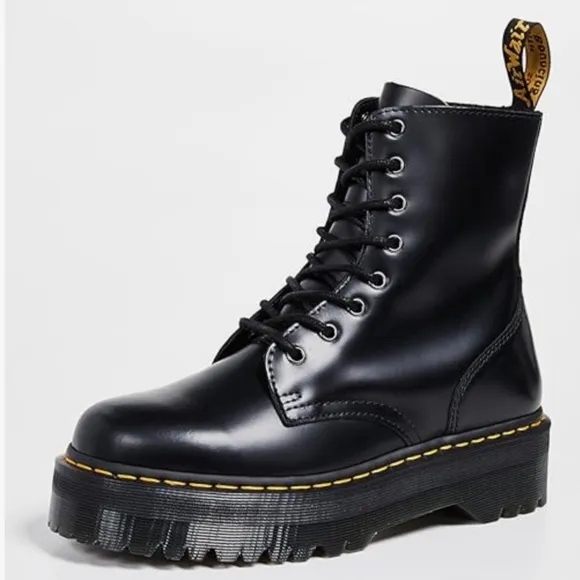 DR. MARTENS WOMEN’S AIR WAIR SHOES WITH BOUNCING SOULS BLACK - 7