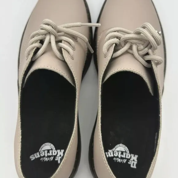 Dr. Martens Zavala Lo Oxford Leather Lace Up Shoes Taupe Women 6 Men’s Size 5