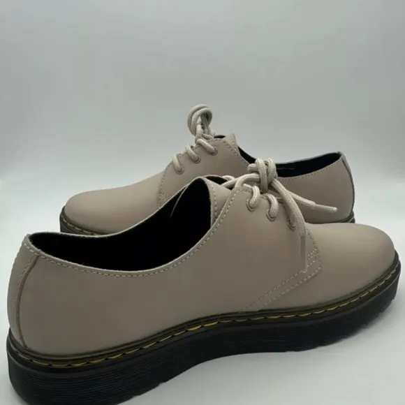 Dr. Martens Zavala Lo Oxford Leather Lace Up Shoes Taupe Women 6 Men’s Size 5