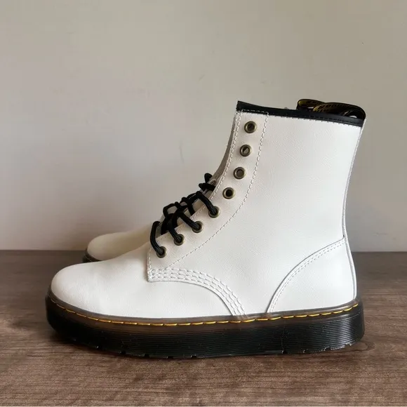 Dr. Martens Zavala Unisex White Lace Up Boot Size 8 or 9 SKU#243046
