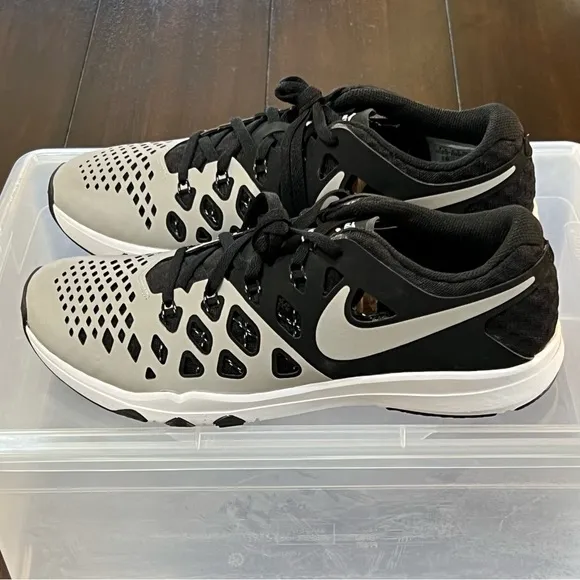 DS NIKE TRAIN SPEED 4 AMP NFL OAKLAND RAIDERS LAS VEGAS FIELD TRAINING MENS 7.5