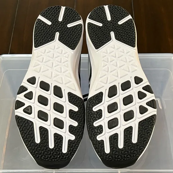 DS NIKE TRAIN SPEED 4 AMP NFL OAKLAND RAIDERS LAS VEGAS FIELD TRAINING MENS 7.5