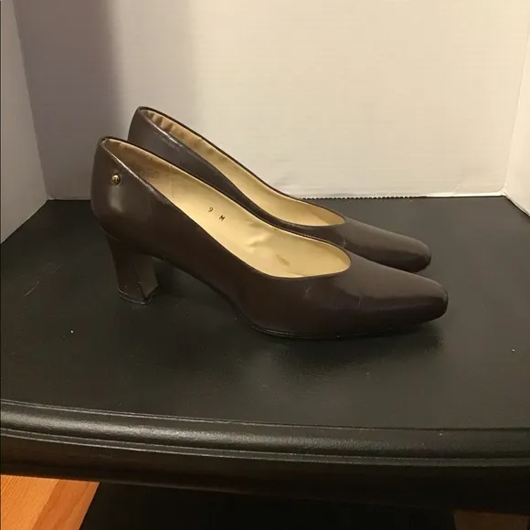 Etienne Aigner -Taylor Women’s Heels