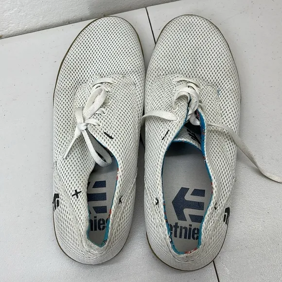 Etnies men’s shoes Sz 11.5 off white