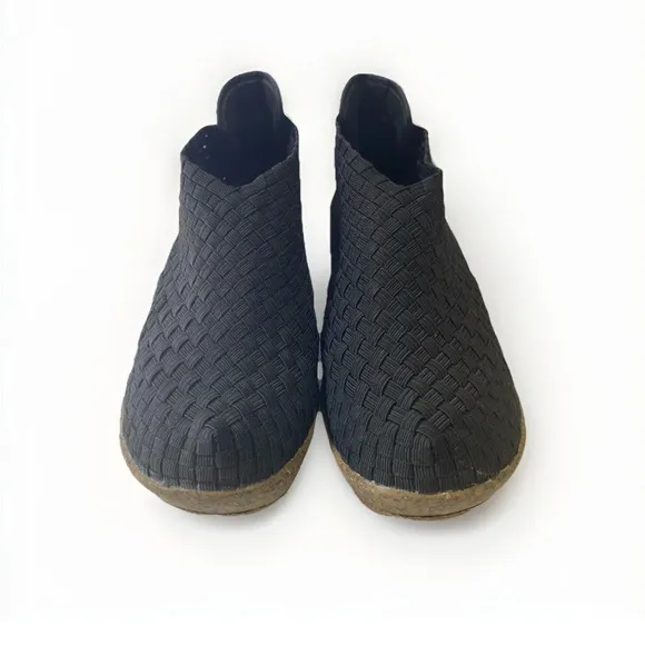 EUC Bernie Mev. Black Woven Sabrina Gem Pull On Ankle Wedge Bootie Siz 38 or 8