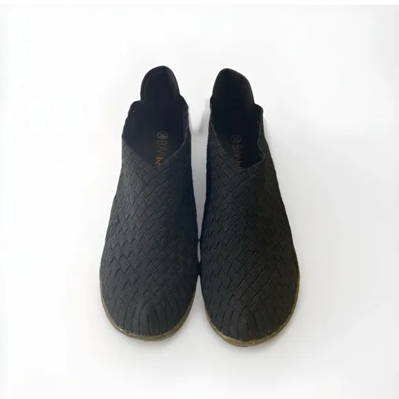 EUC Bernie Mev. Black Woven Sabrina Gem Pull On Ankle Wedge Bootie Siz 38 or 8