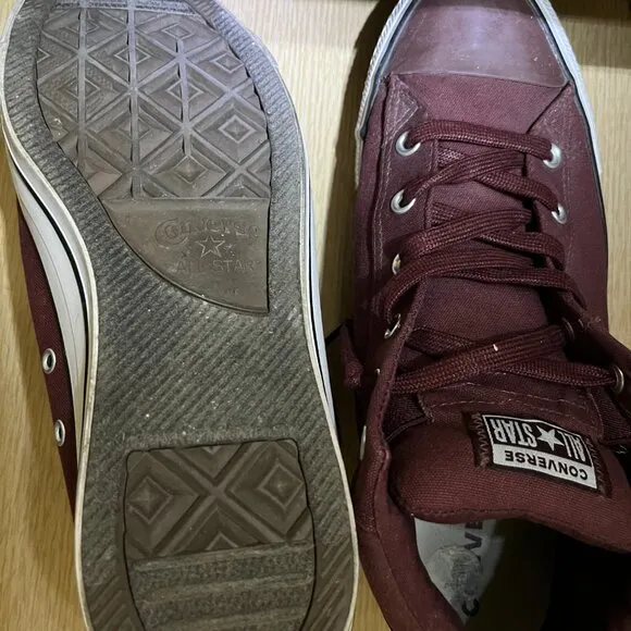 EUC CTAS Converse Unisex Street Red 146996F (12M / 14W)