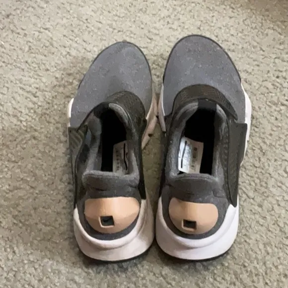 EUC men’s NIKE shoes