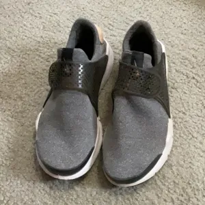 EUC men’s NIKE shoes