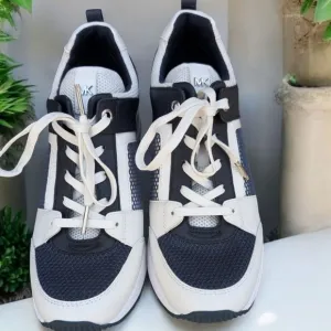 EUC Michael Kors Georgie Mixed-Media Trainer Size 7 Navy and White