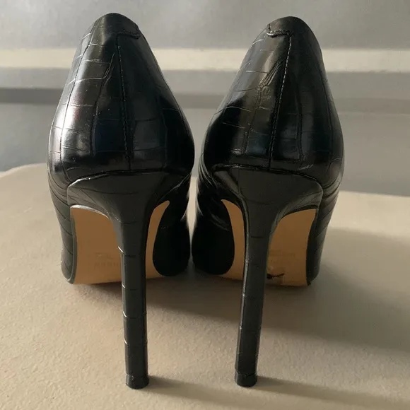 Express shoes Bundle‎ of 4 Women’s size 8