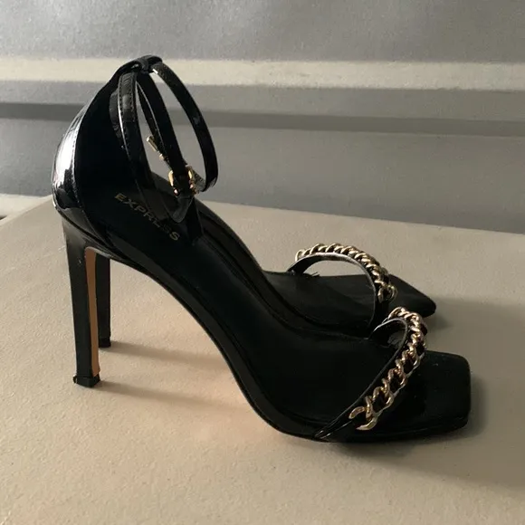 Express shoes Bundle‎ of 4 Women’s size 8