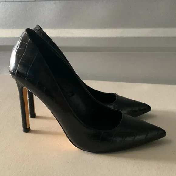 Express shoes Bundle‎ of 4 Women’s size 8