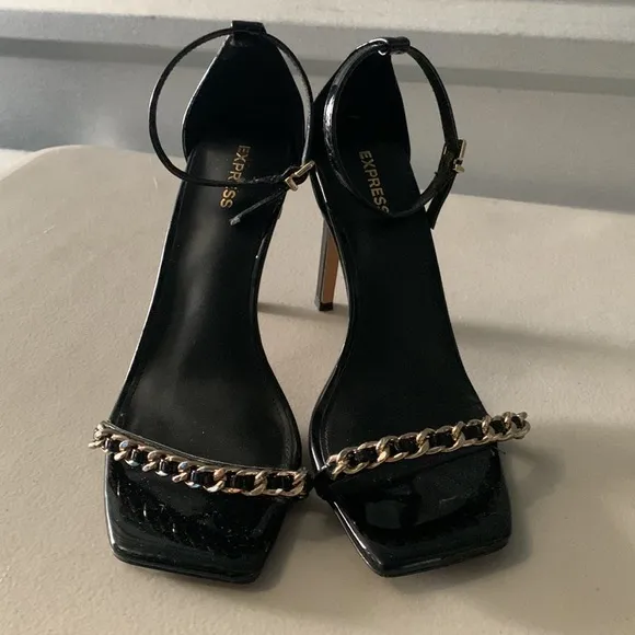 Express shoes Bundle‎ of 4 Women’s size 8
