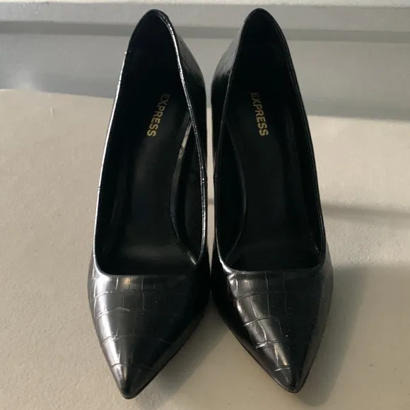 Express shoes Bundle‎ of 4 Women’s size 8