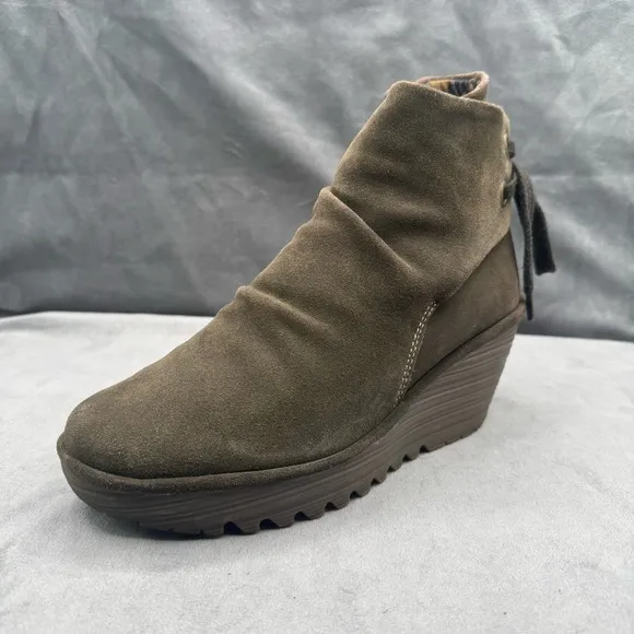 Fly London Yama Wedge Booties Women’s Size 38 Olive Green Suede