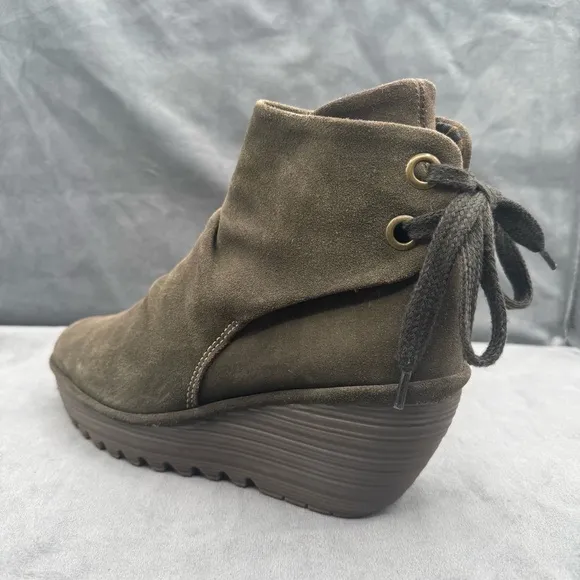 Fly London Yama Wedge Booties Women’s Size 38 Olive Green Suede