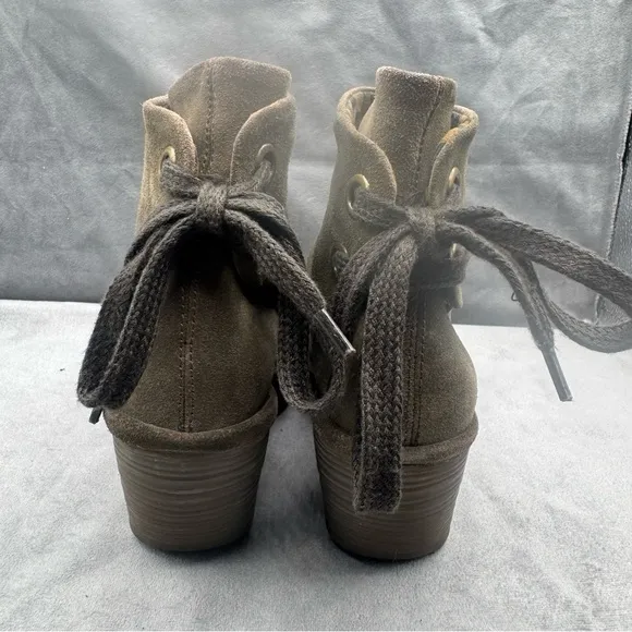 Fly London Yama Wedge Booties Women’s Size 38 Olive Green Suede