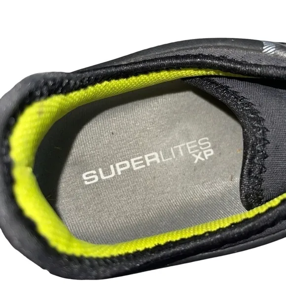 FootJoy Superlites XP Mens 9.5 Grey Lime Lightweight Spikeless Golf Shoes 58075