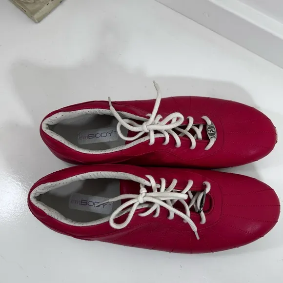 FootJoy Women’s Leather EmBody Golf Shoes Spikes Red Excellent Lace Size 8