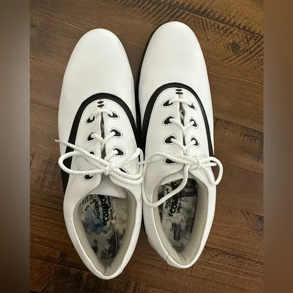 FootJoy Women’s NEW Golf Spikes Shoes SIZE 9 White and Black