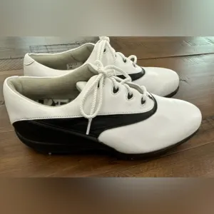 FootJoy Women’s NEW Golf Spikes Shoes SIZE 9 White and Black