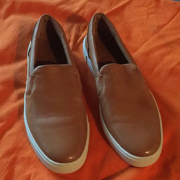 Frye Calf Leather Logo Women’s Shoes Never Worn