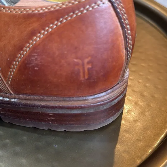 Frye – James Bal Lug Oxford Lace Up Cap Toes Shoes