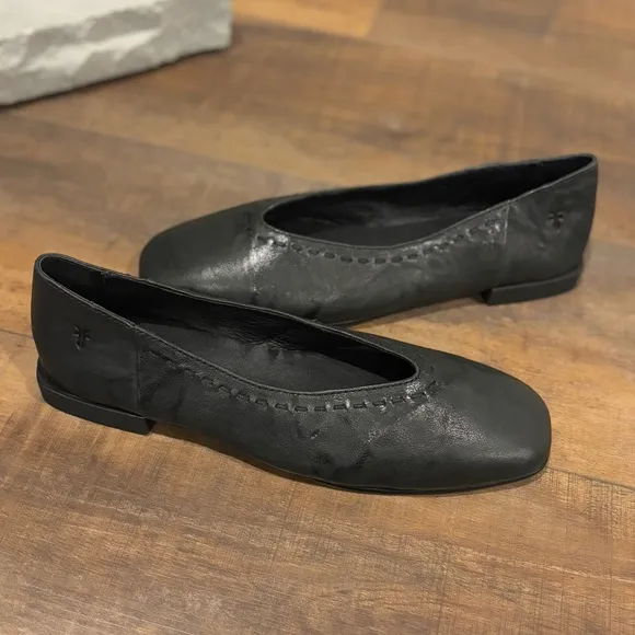 Frye Women’s Size 7 Claire Soft Scrunched Black Leather Slip on Square Toe Shoes