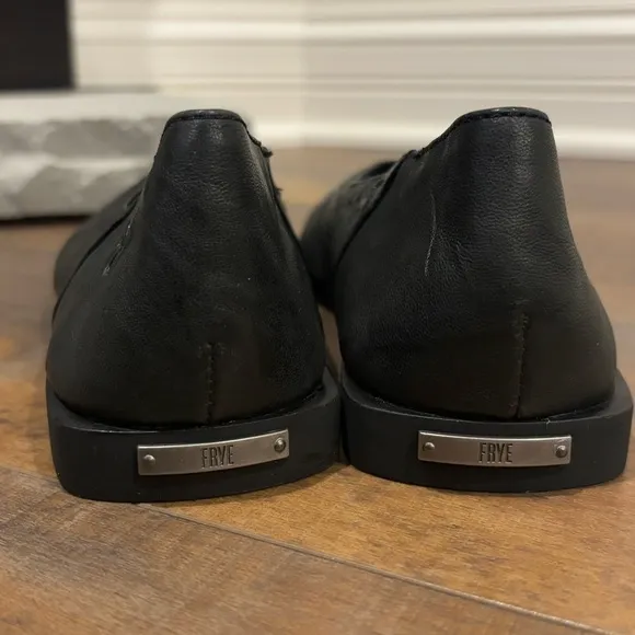 Frye Women’s Size 7 Claire Soft Scrunched Black Leather Slip on Square Toe Shoes