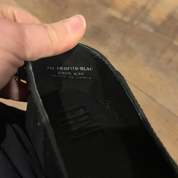 Frye Women’s Size 7 Claire Soft Scrunched Black Leather Slip on Square Toe Shoes