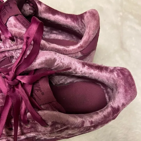 Gently used Nike Air Force 1 LV8 Velvet Tea Berry 7Y/8.5 Women’s  849345-601
