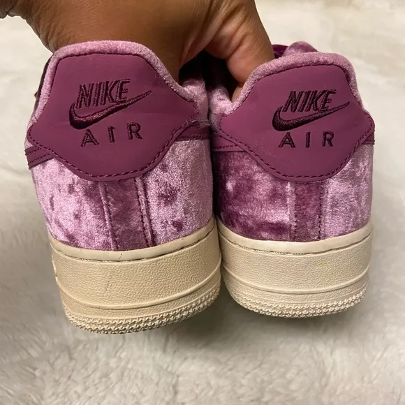 Gently used Nike Air Force 1 LV8 Velvet Tea Berry 7Y/8.5 Women’s  849345-601