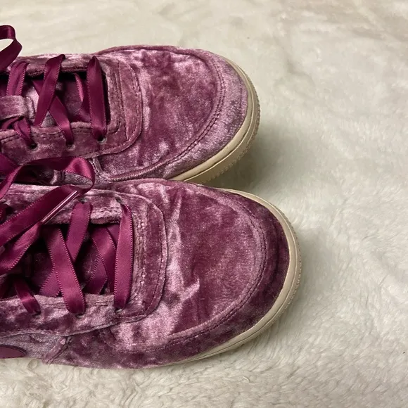 Gently used Nike Air Force 1 LV8 Velvet Tea Berry 7Y/8.5 Women’s  849345-601